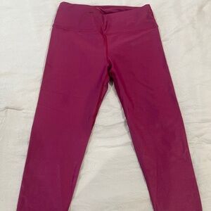 🩷Noli hot pink liquid crop leggings 🩷